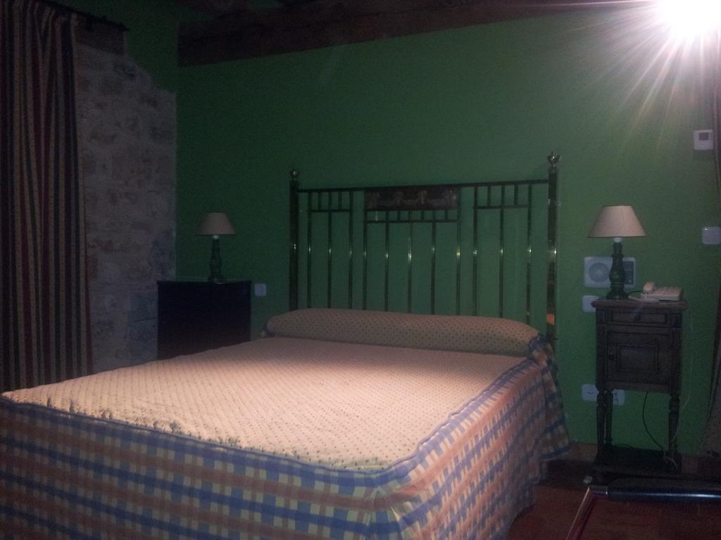 Posada El Zaguan Turégano Szoba fotó